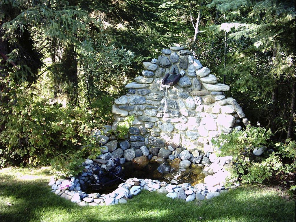 Redwood Meadows Bed And Breakfast Bragg Creek Экстерьер фото